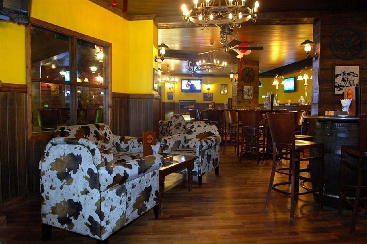 מנאמה Ramee California Hotel מסעדה תמונה