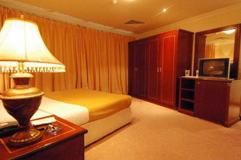 מנאמה Ramee California Hotel מראה חיצוני תמונה