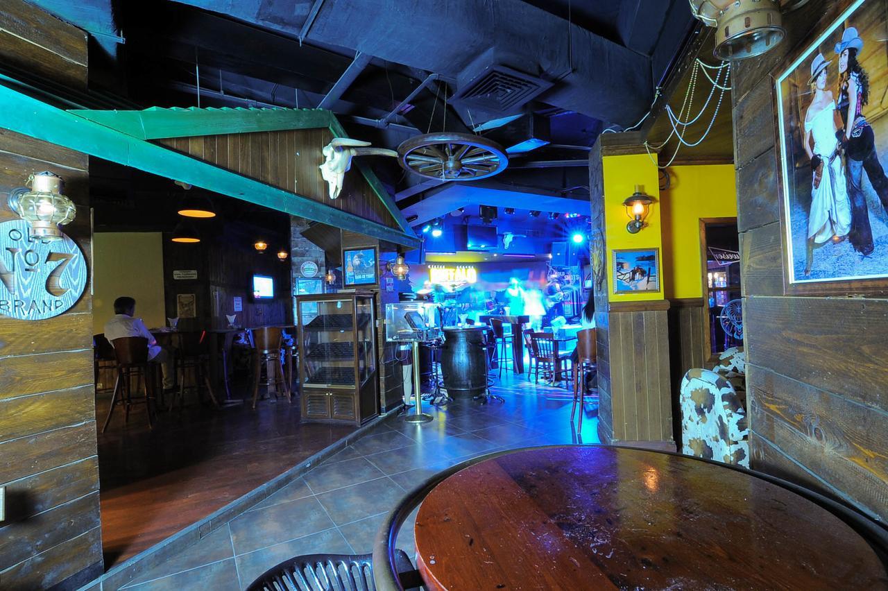 מנאמה Ramee California Hotel מראה חיצוני תמונה